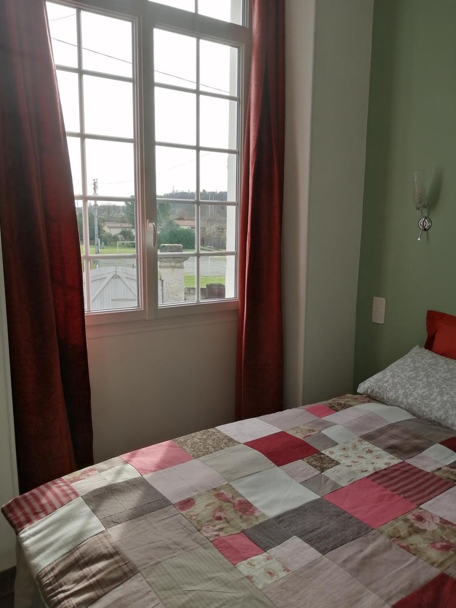 Au Logis De Vechillot Bed & Breakfast อองกูแลม ภายนอก รูปภาพ